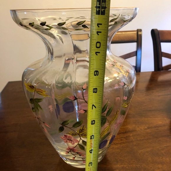 Beautiful Crystal Romanian Hand Painted Art Glass Floral Vase - Picture 8 of 9